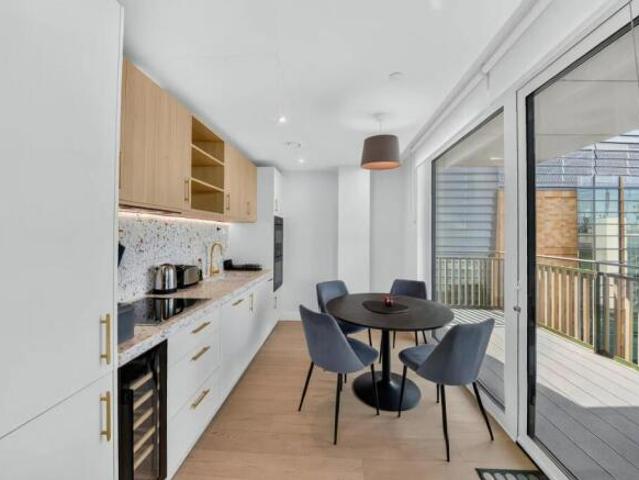 Flat for rent in Cat Hill
