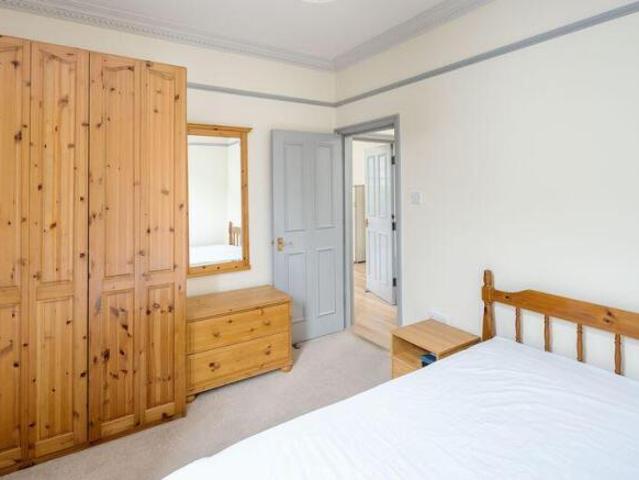 Flat for rent in Cat Hill, England