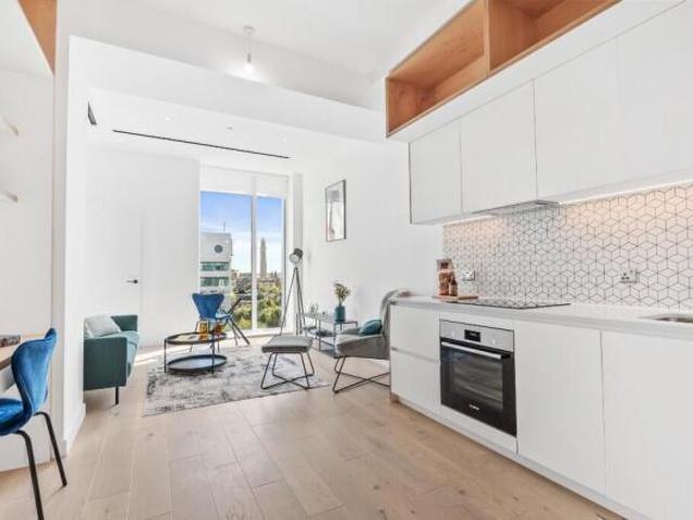 Flat for rent in Cat Hill