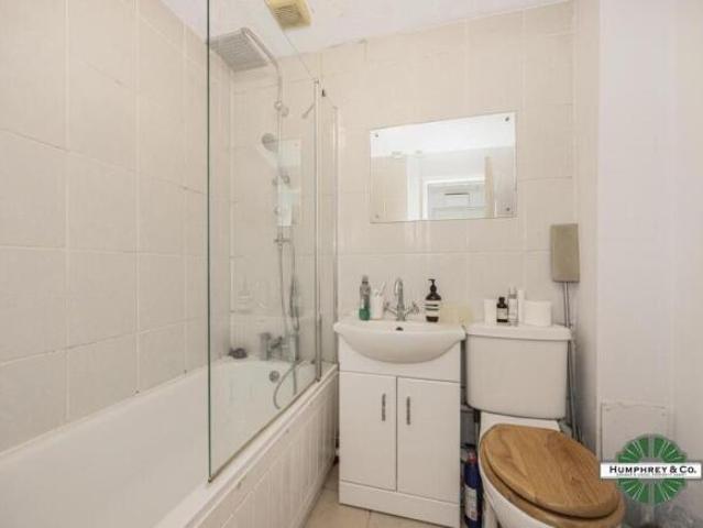 Flat for rent in Upper Walthamstow, Greater London