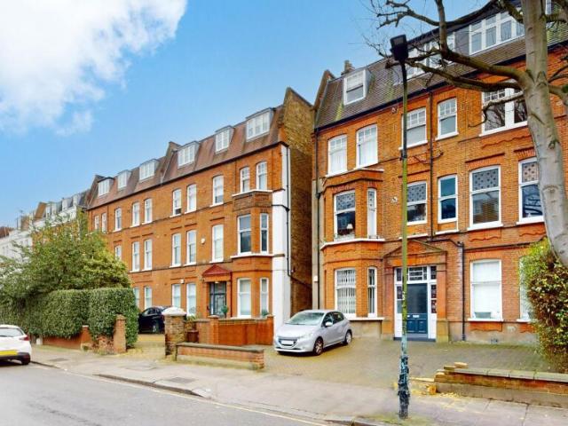 Flat for rent in Cat Hill