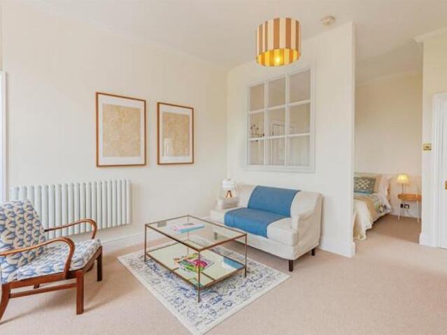Flat for rent in Grosvenor, Dulcote