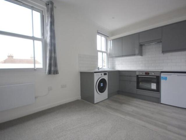 Flat for rent in St James, Sandown Park