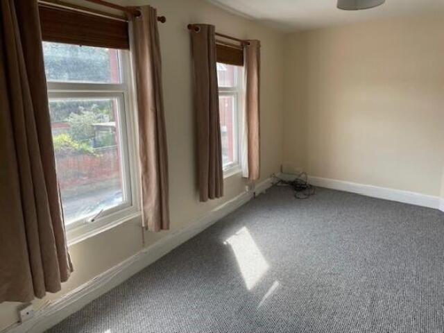 Flat for rent in California, Key Street