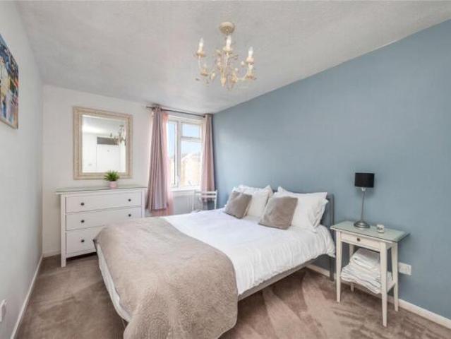 Flat for rent in Barnes, Greater London