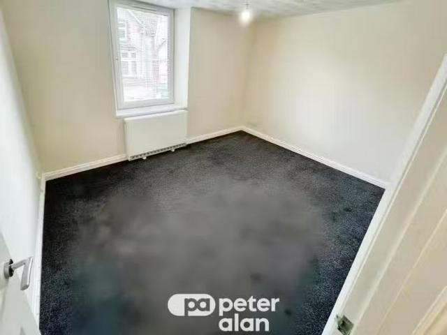 House for rent in Senghenydd, Wales