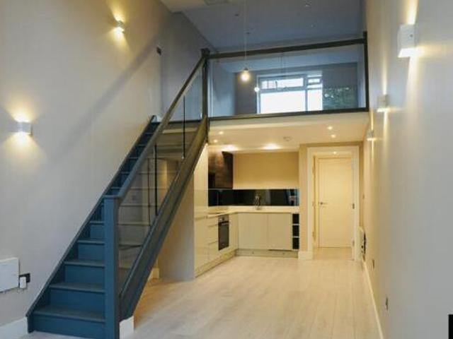 House for rent in Surrey