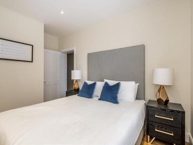 Flat for rent in Cat Hill