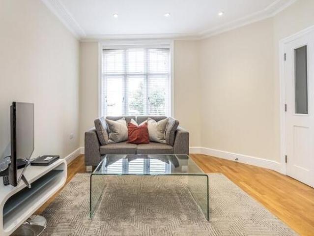 Flat for rent in Cat Hill