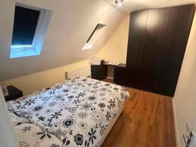 Flat for rent in Cat Hill