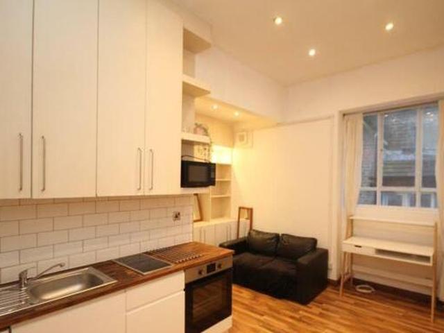House for rent in Lyons, Greater London