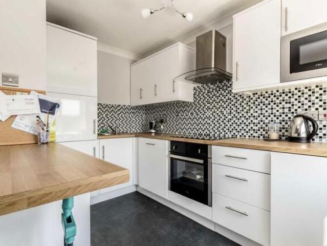 Flat for rent in Teddington, Greater London