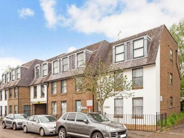 House for rent in Kingston Upon Thames, Greater London