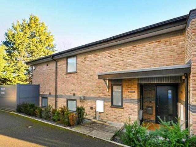 House for rent in Kingston Upon Thames, Greater London