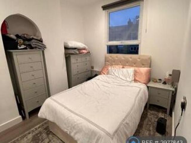 Flat for rent in Cat Hill