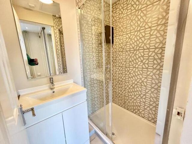 Flat for rent in Scotstoun, Glasgow