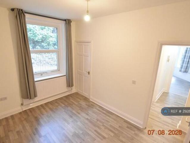 Flat for rent in Hart, Hampshire