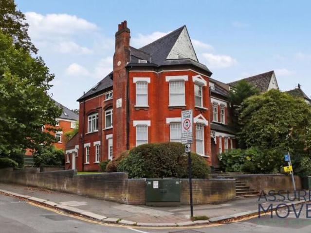 Flat for rent in Cat Hill