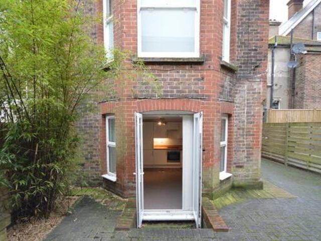 House for rent in Lucastes, Perryfields