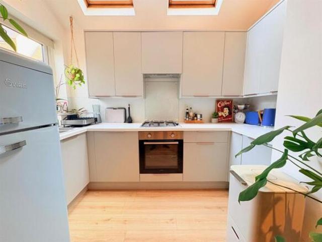 Flat for rent in Twickenham, Greater London