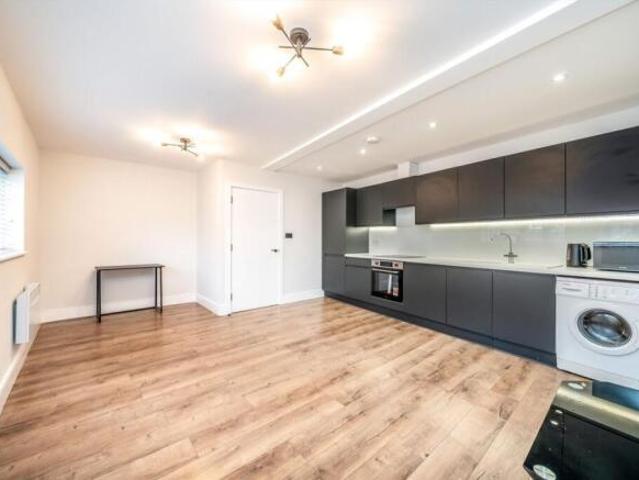 Flat for rent in Twickenham, Greater London