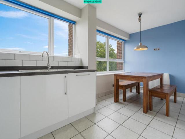 Flat for rent in Cat Hill