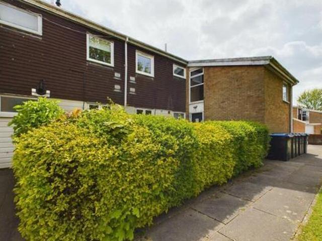 House for rent in Grovehill, Pouchen End