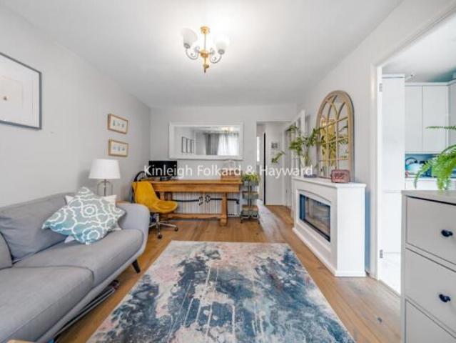 Flat for rent in Cat Hill