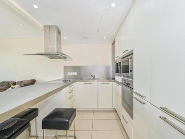 Flat for rent in Canary Wharf, Greater London