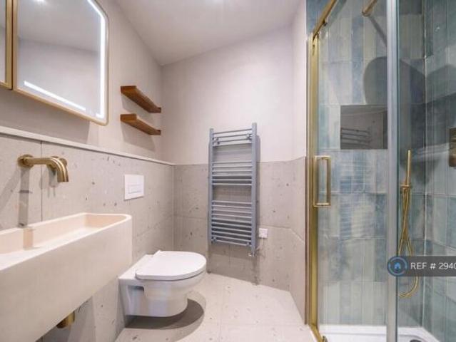 Flat for rent in Cat Hill