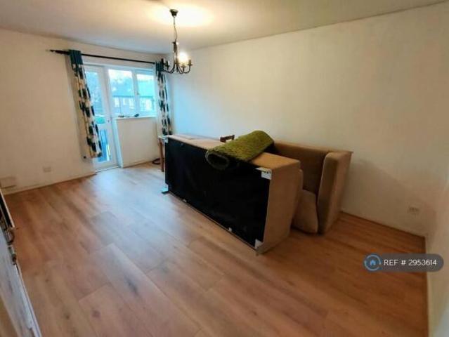 Flat for rent in Cat Hill