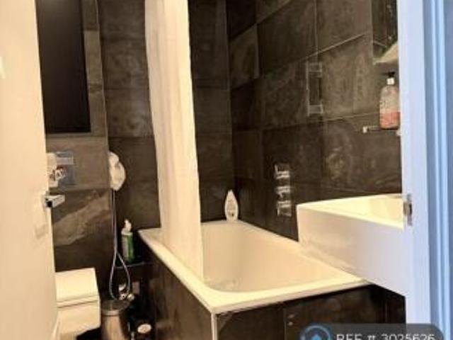 Flat for rent in Cat Hill