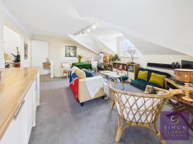 Flat for rent in East Finchley, Isle Of Man