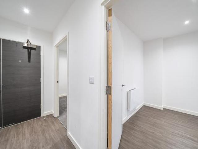 Flat for rent in Cat Hill