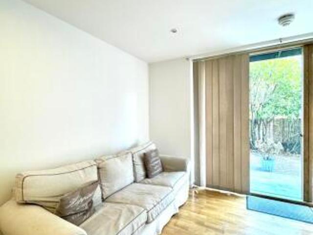 Flat for rent in Wood Green, Greater London