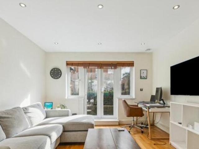 House for rent in Brentford End, Greater London