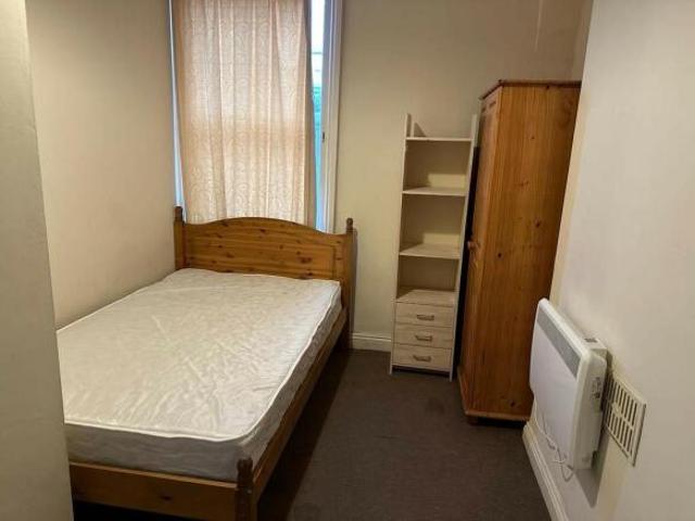 Flat for rent in Sydenham, Green Close