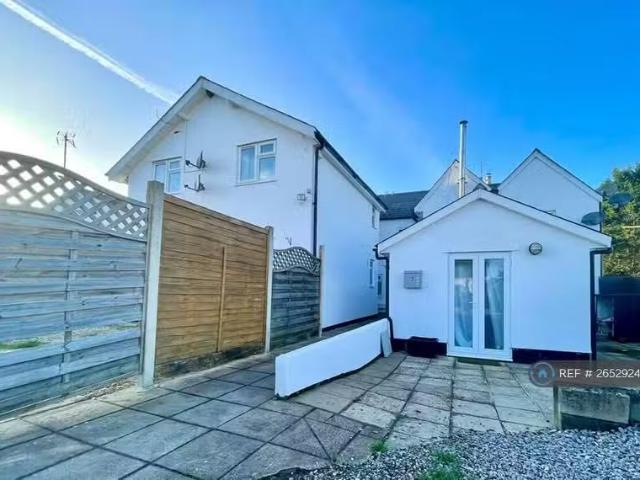 House for rent in Semington, Wiltshire