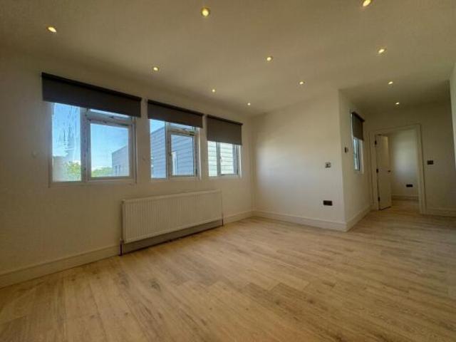 Flat for rent in Swanley, The Butts