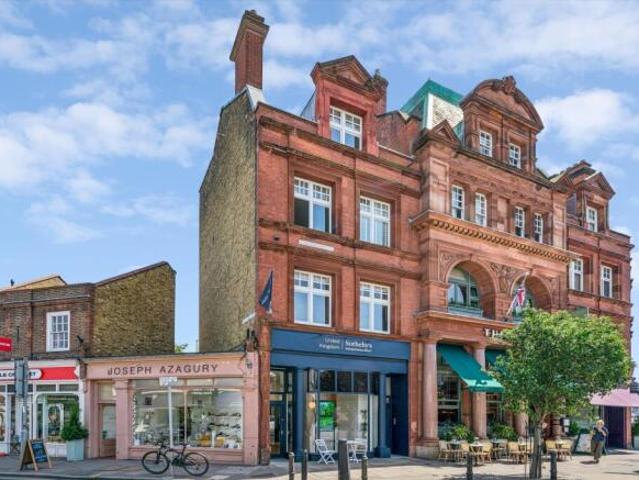 Flat for rent in Cat Hill, England