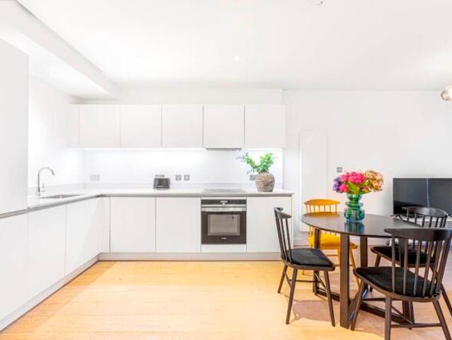 Flat for rent in Highgate, Greater London