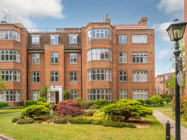 Apartment for rent in Roehampton, Greater London
