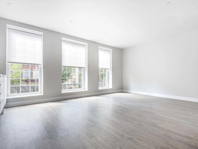 Flat for rent in Greater London