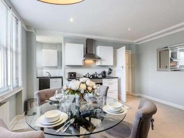 Flat for rent in Cat Hill