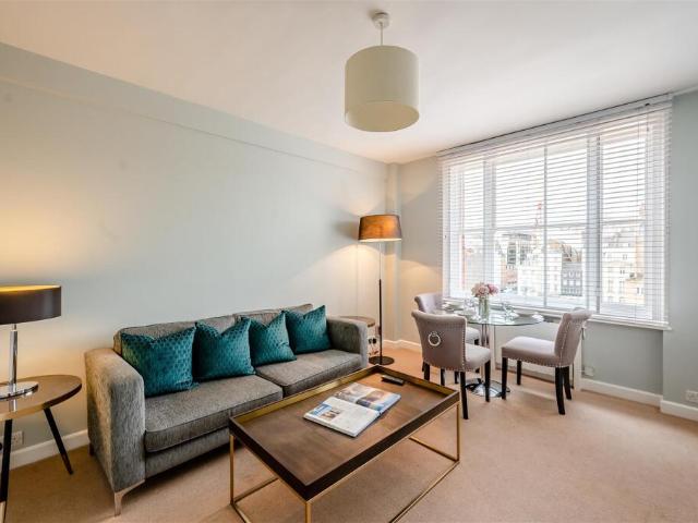 Flat for rent in Mayfair