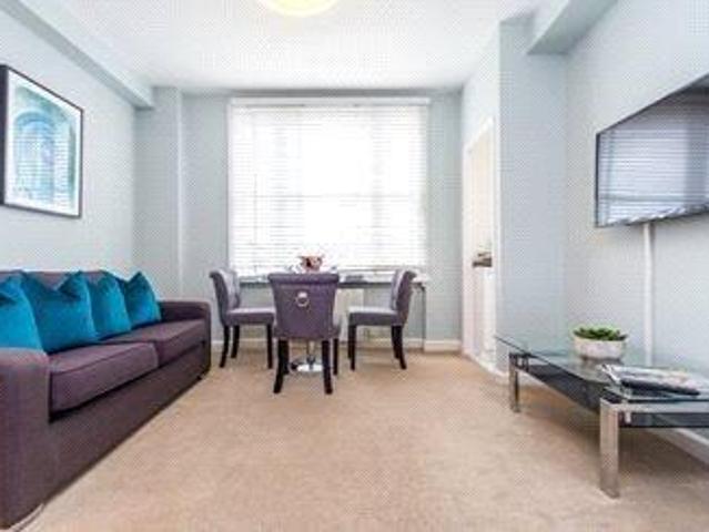 Flat for rent in Mayfair, Greater London