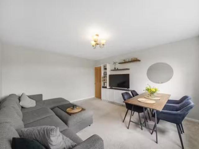 House for rent in London Borough of Redbridge, Greater London
