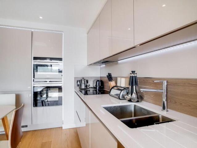 Flat for rent in Cat Hill