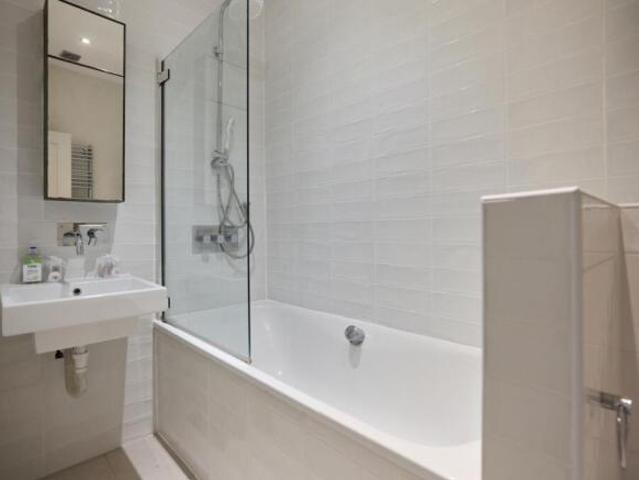Flat for rent in Cat Hill