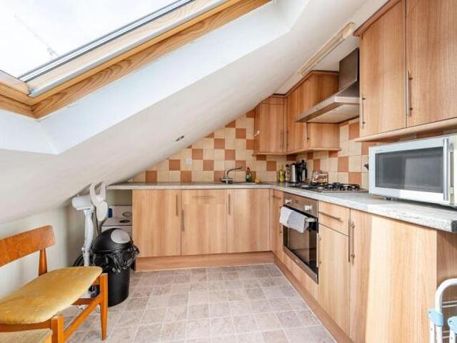 Flat for rent in Acton, Greater London